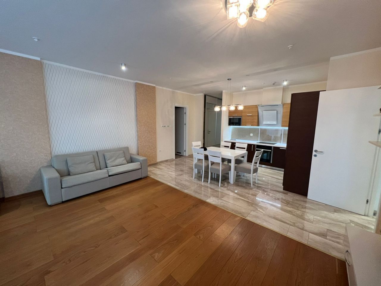 Wohnung in Budva, Montenegro, 109 m2 - Foto 1
