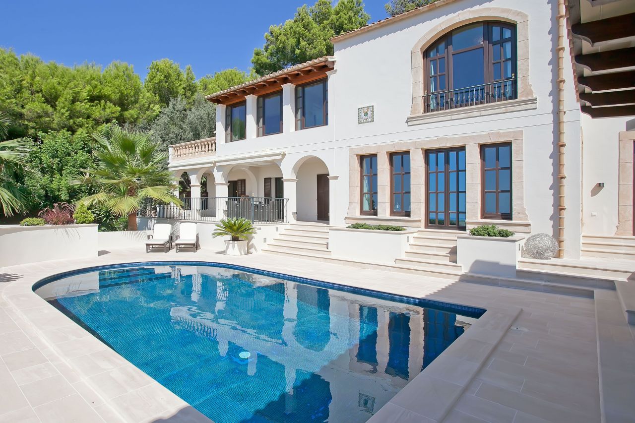 Villa en Bendinat, España, 473 m2 - imagen 1