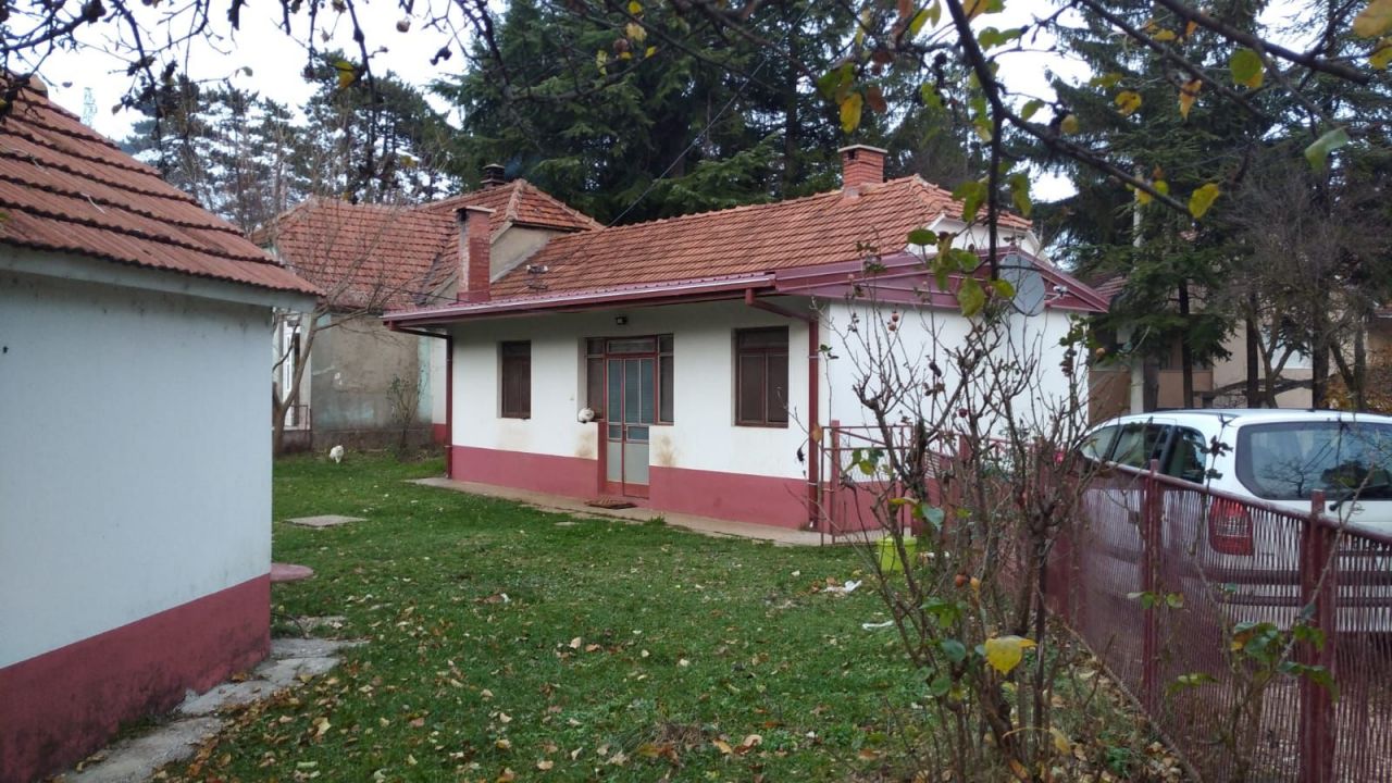 Maison à Nikšić, Monténégro, 122 m2 - image 1
