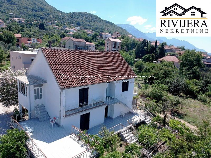 Casa en Tivat, Montenegro, 180 m2 - imagen 1