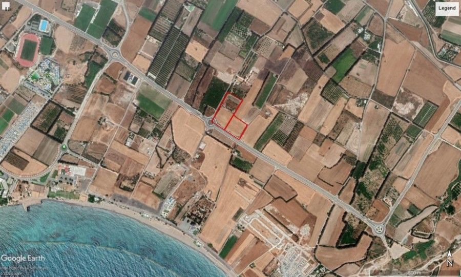 Land in Paphos, Cyprus, 25 118 sq.m - picture 1