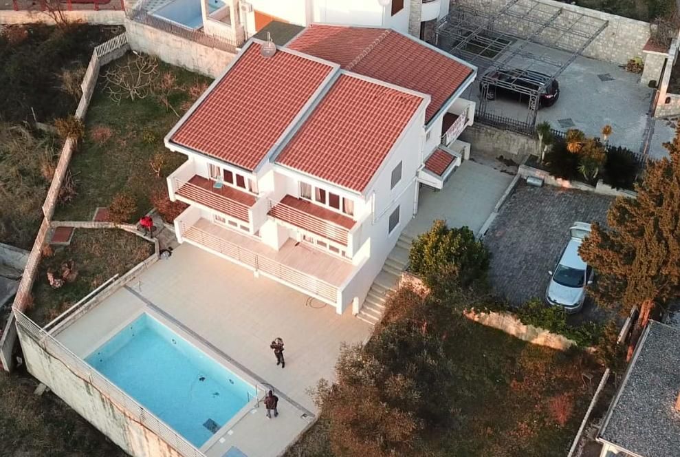 Villa in Susanj, Montenegro, 230 sq.m - picture 1