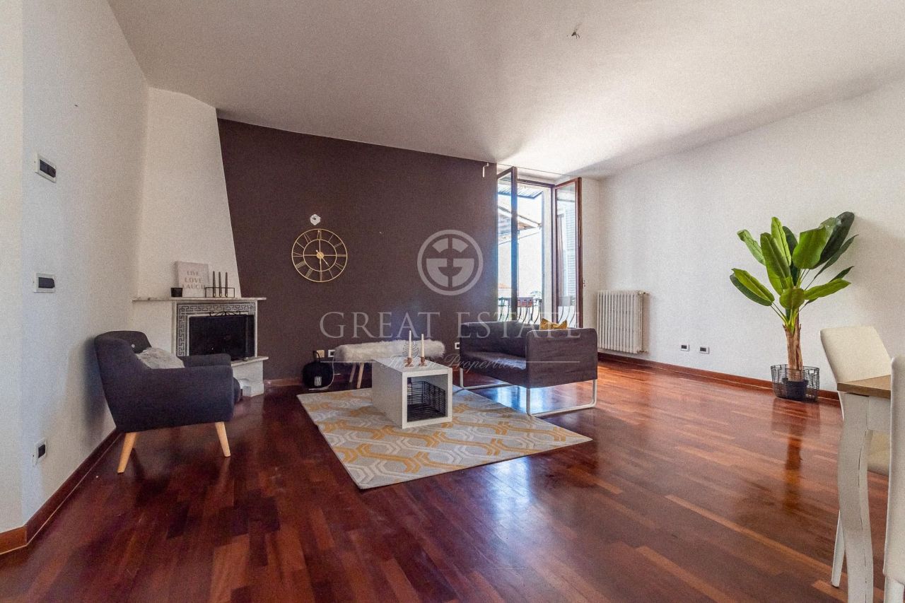 Apartment in Orvieto, Italy, 196.7 sq.m - picture 1