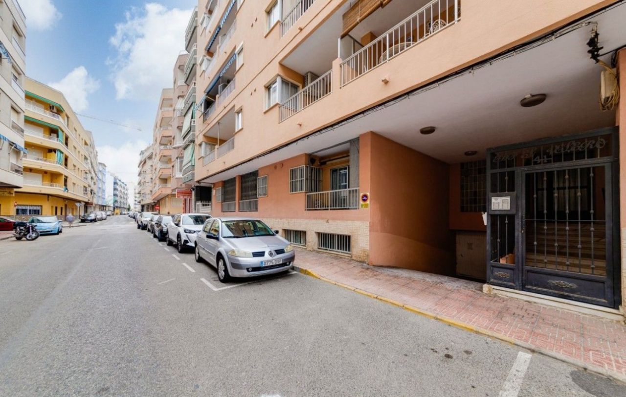 Apartamento en Torrevieja, España, 79 m2 - imagen 1