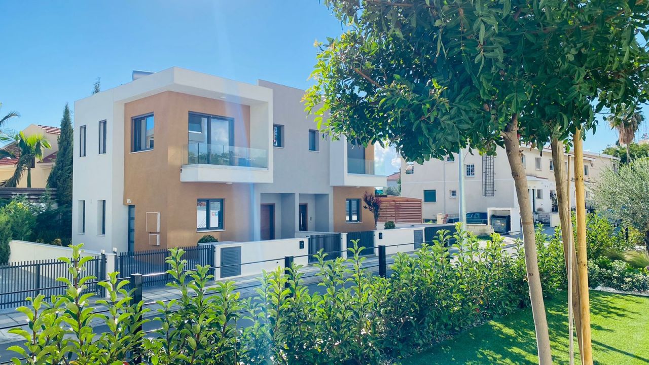 Casa adosada en Limasol, Chipre, 121 m2 - imagen 1