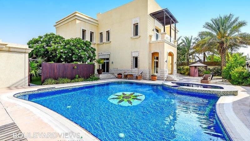 Villa in Dubai, UAE, 8 000 sq.m - picture 1