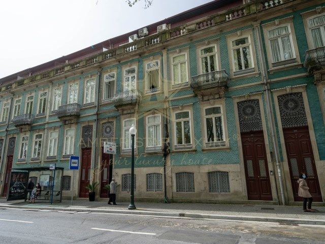 Hotel in Porto, Portugal, 624 sq.m - picture 1