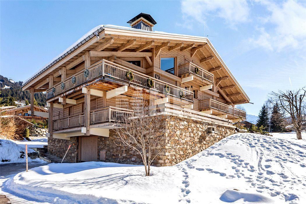 Apartment in Megeve, France, 137 sq.m - picture 1