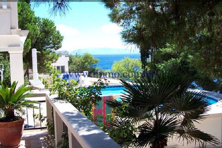 Villa in Trogir, Croatia, 450 sq.m - picture 1