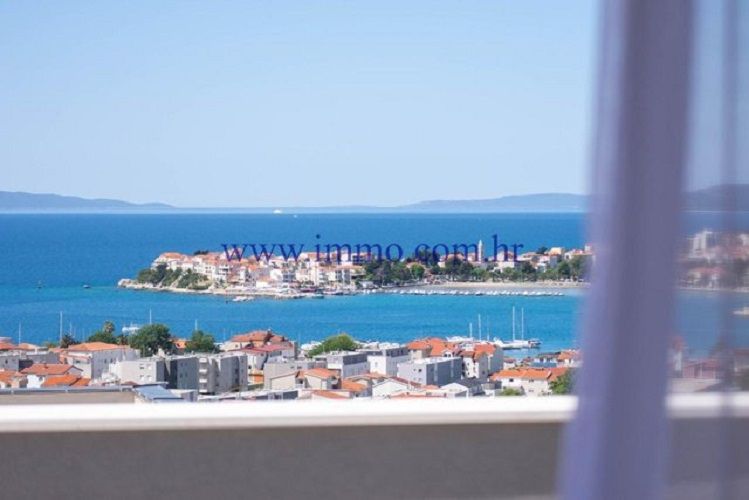 Villa in Split, Croatia, 420 sq.m - picture 1