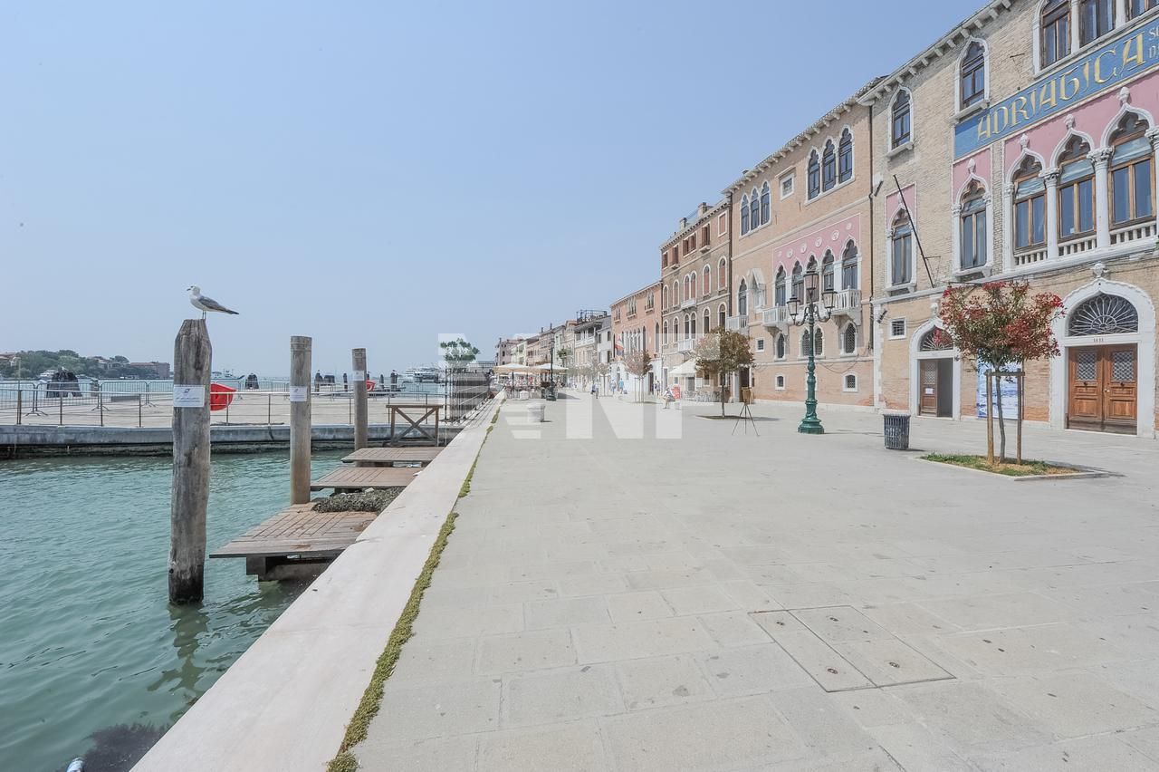 Piso en Venecia, Italia, 105 m2 - imagen 1