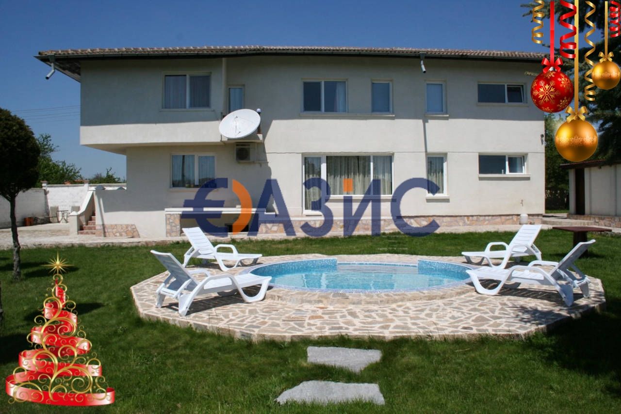 House in Izgrev, Bulgaria, 420 sq.m - picture 1