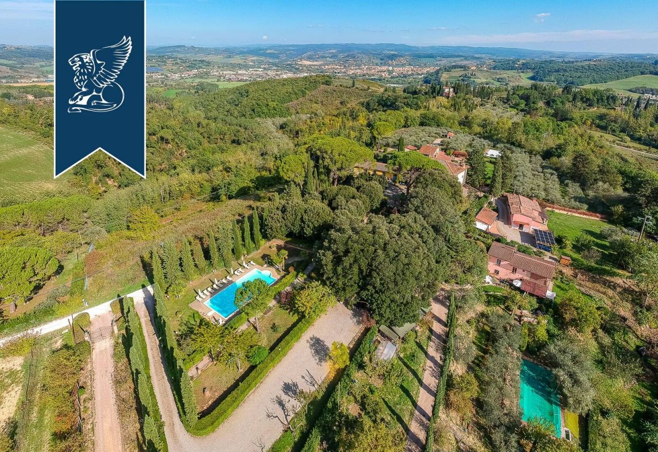 Villa à San Gimignano, Italie, 820 m2 - image 1