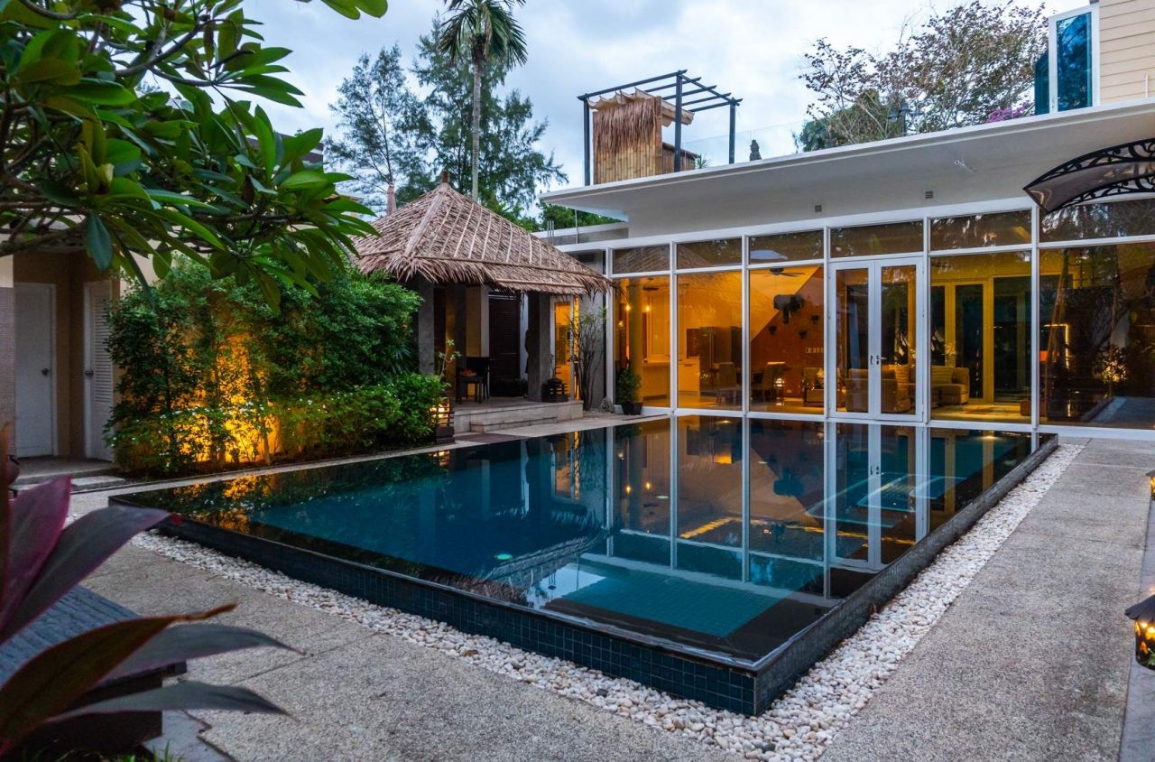 Villa in Phuket, Thailand, 330 sq.m - picture 1