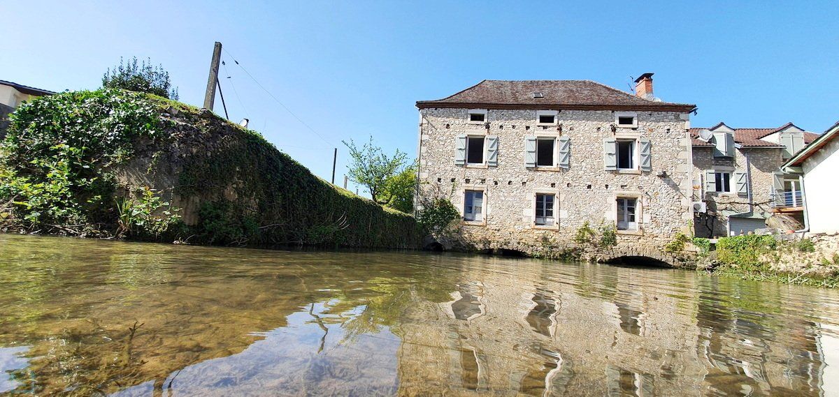 House in Lot-et-Garonne, France - picture 1