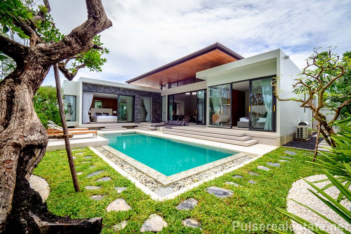 Villa on Bang Tao, Thailand, 289 sq.m - picture 1