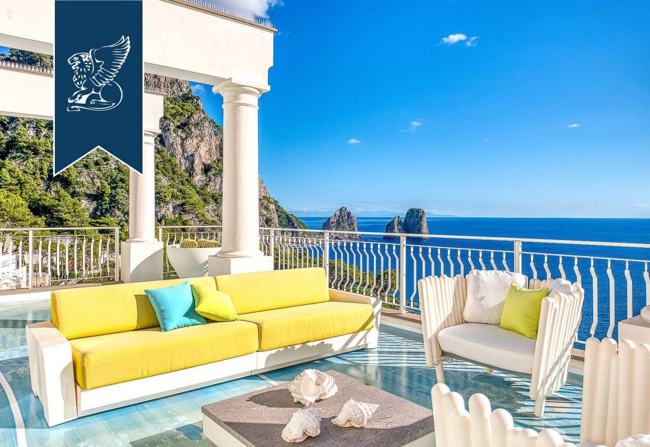 Apartment in Capri, Italy, 150 sq.m - picture 1