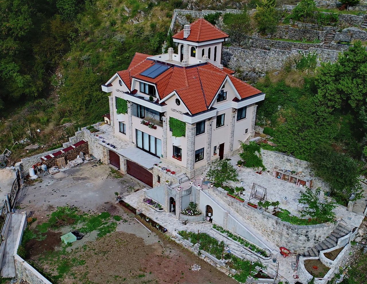 Villa à Sveti Stefan, Monténégro, 392 m2 - image 1