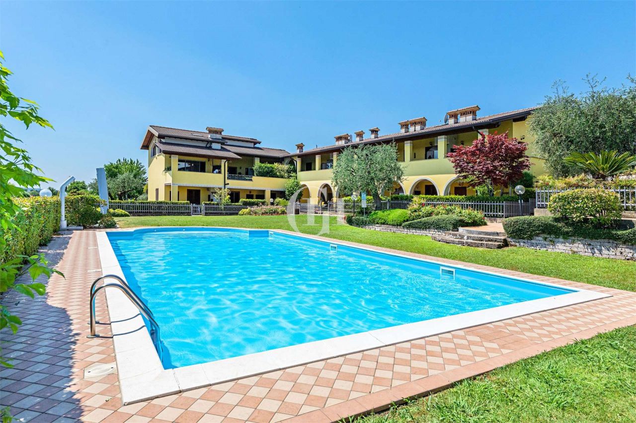 Apartment on Lake Garda, Italy, 51 sq.m - picture 1