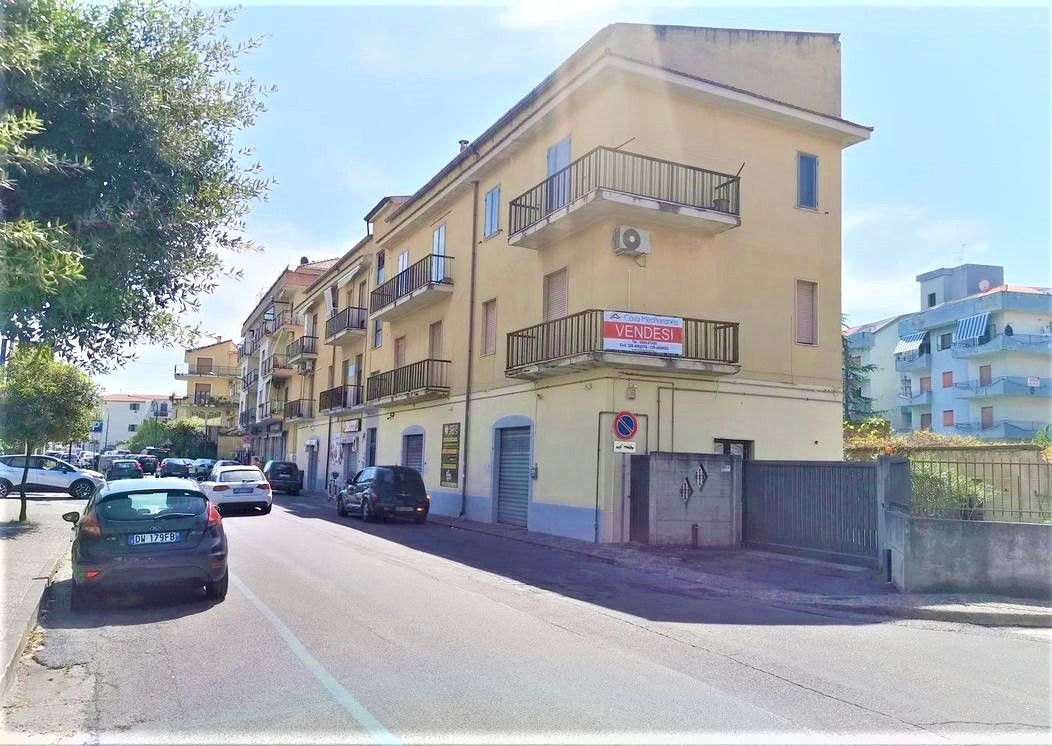 Flat in Scalea, Italy, 130 sq.m - picture 1