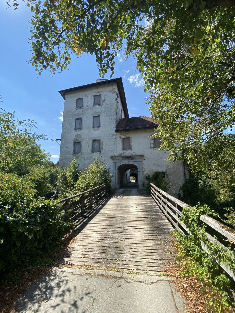 Château à Črnomelj, Slovénie, 1 544 m2 - image 1