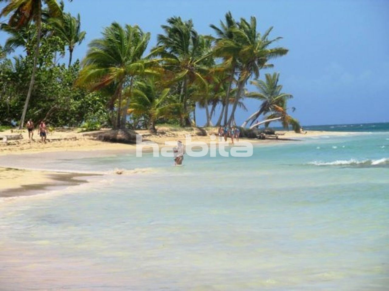 Land in Samana, Dominican Republic, 360 000 sq.m - picture 1