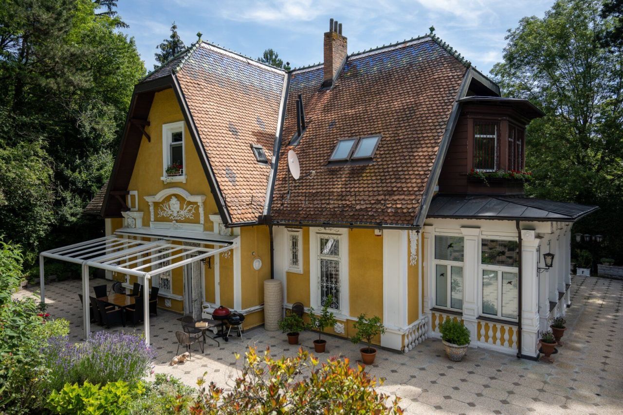 Villa in Vienna, Austria, 350 sq.m - picture 1