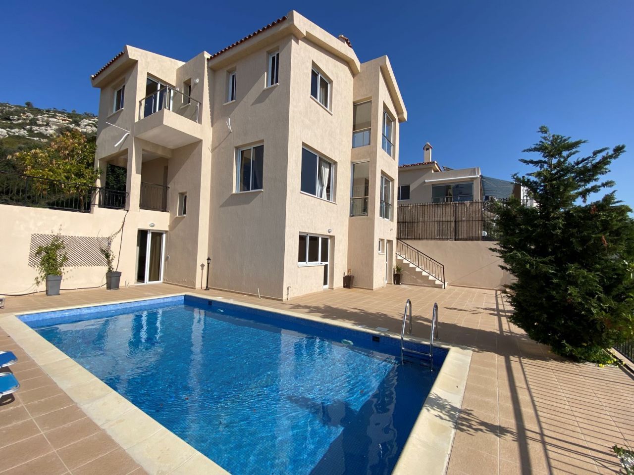 Villa in Paphos, Cyprus, 227 sq.m - picture 1