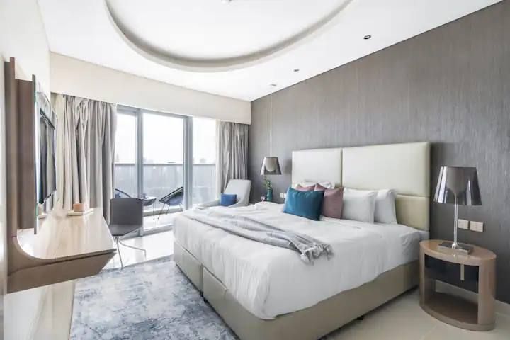 Apartment in Dubai, UAE, 135 sq.m - picture 1