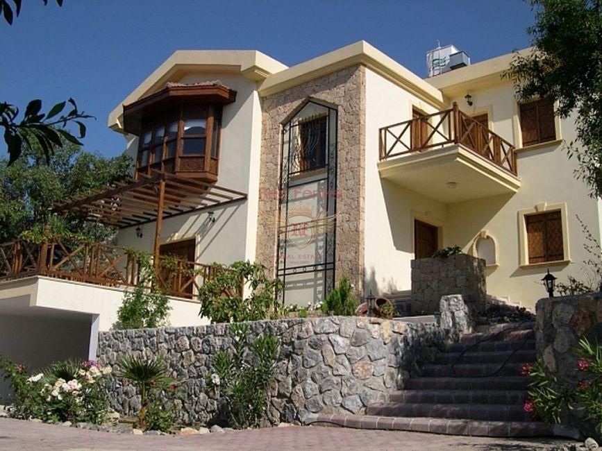House in Kyrenia, Cyprus, 228 sq.m - picture 1