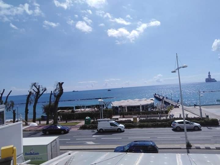 Bureau à Limassol, Chypre, 1 114 m2 - image 1