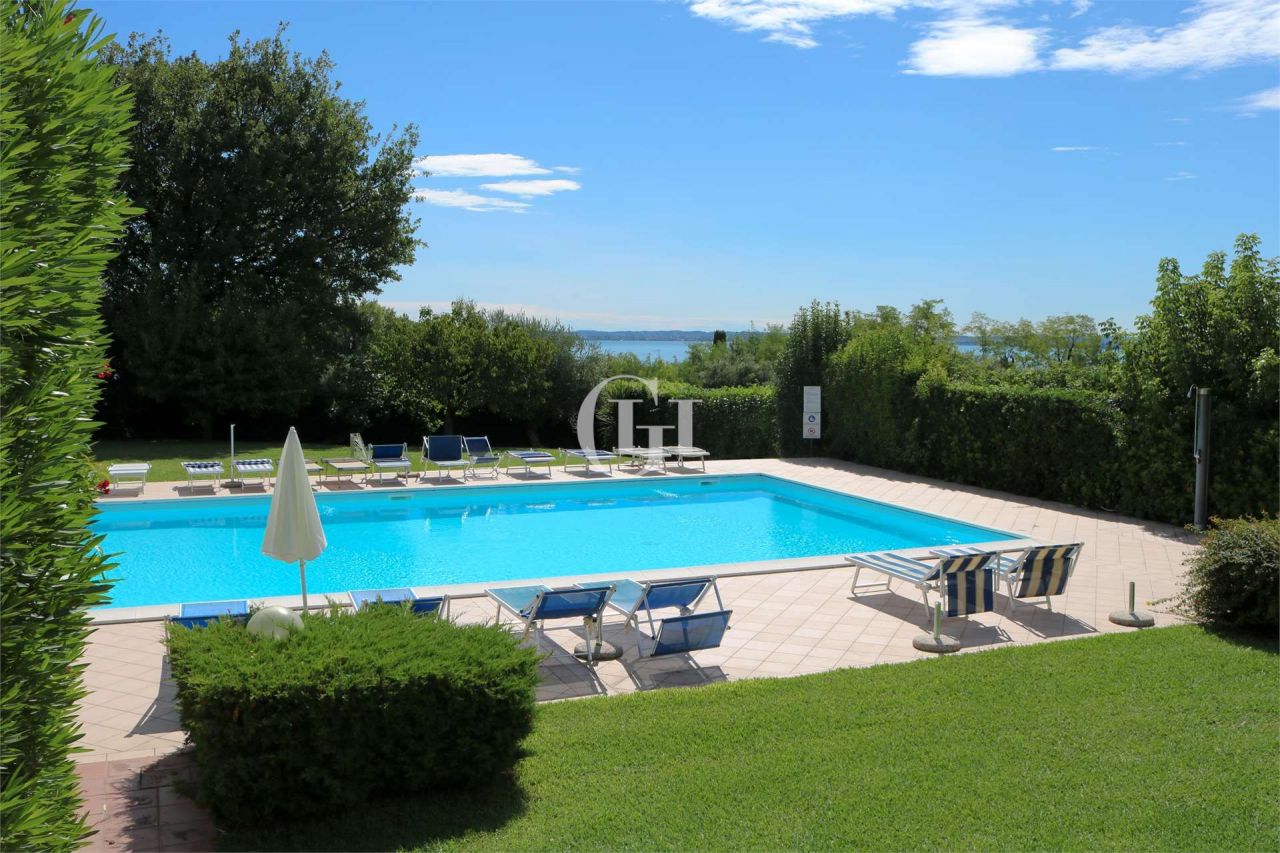 Apartment on Lake Garda, Italy, 85 sq.m - picture 1