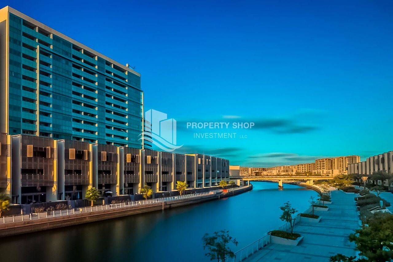 Apartment in Abu Dhabi, UAE, 84 sq.m - picture 1