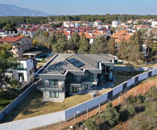 Villa in Antalya, Turkey, 650 sq.m - picture 1