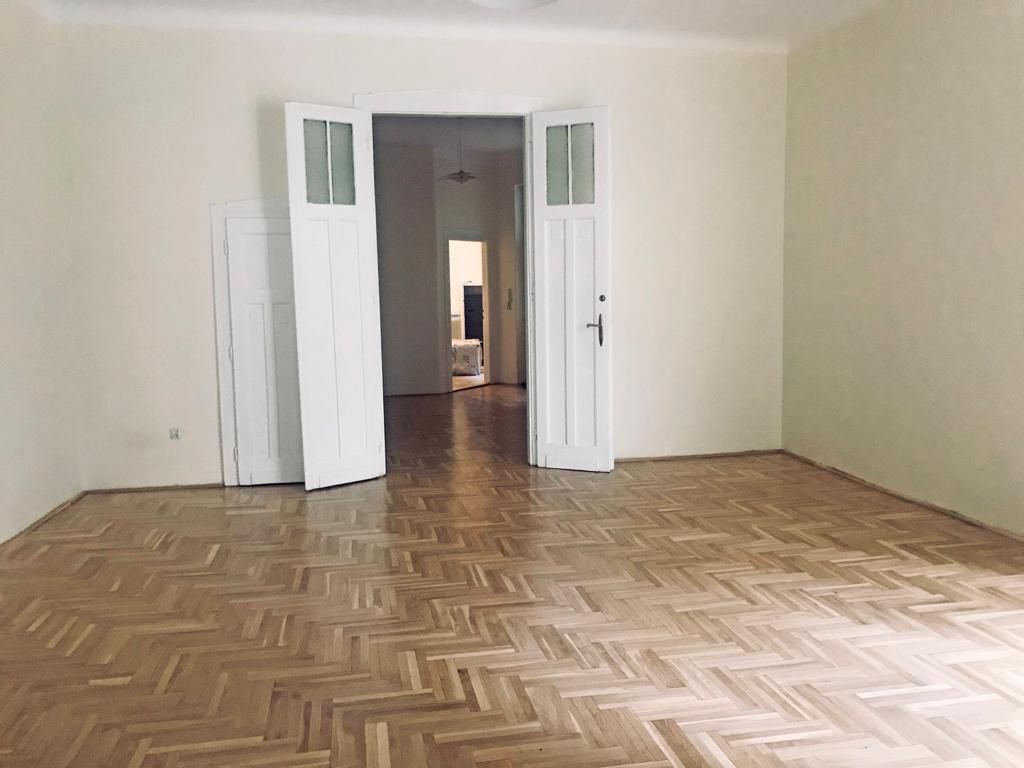 Flat in Budapest, Hungary, 104 sq.m - picture 1