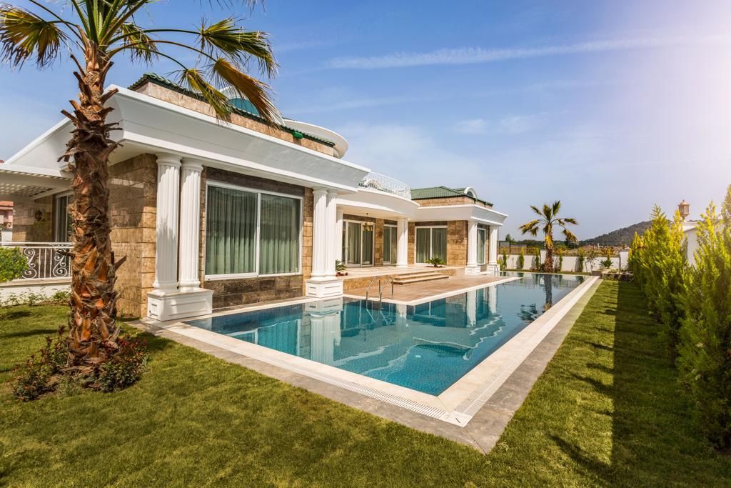 Villa in Antalya, Türkei, 1 000 m2 - Foto 1