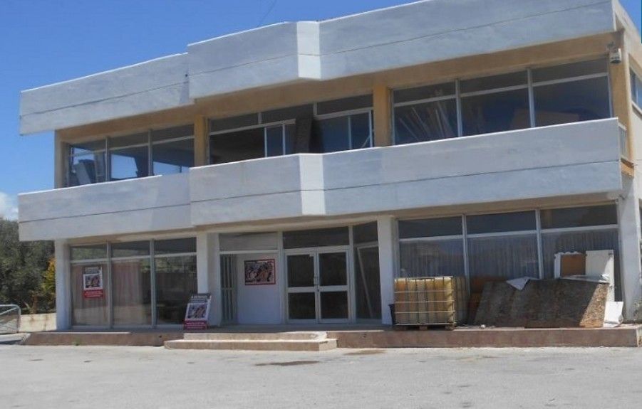 Commercial property in Paphos, Cyprus, 1 540 sq.m - picture 1