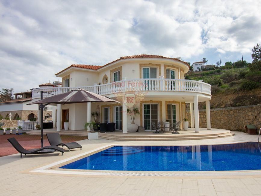 Casa en Kyrenia, Chipre, 360 m² - imagen 1