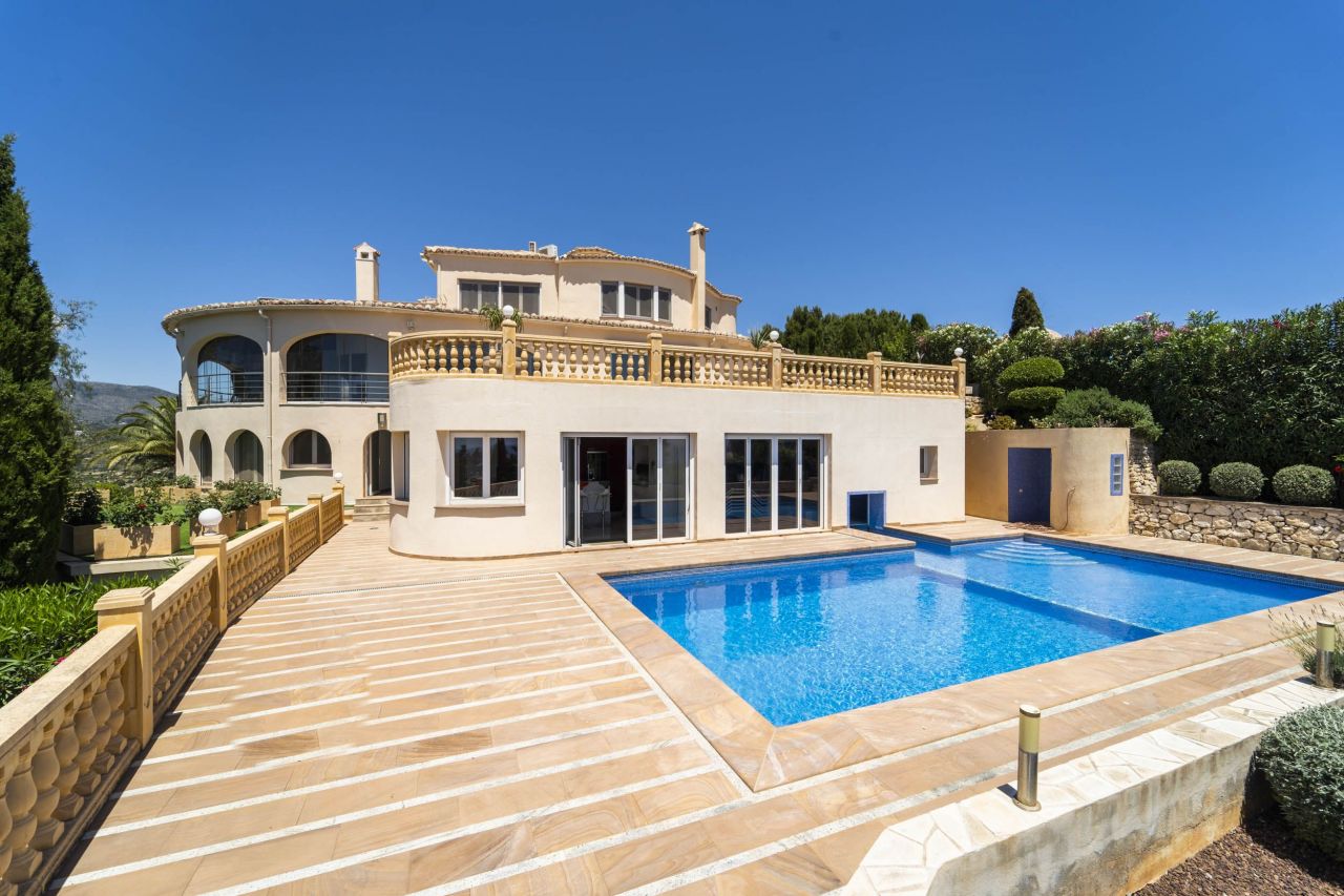 Villa in Calp, Spanien, 636 m2 - Foto 1