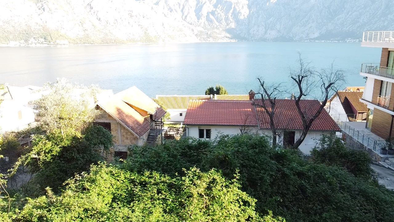 Land in Stoliv, Montenegro, 3 000 sq.m - picture 1