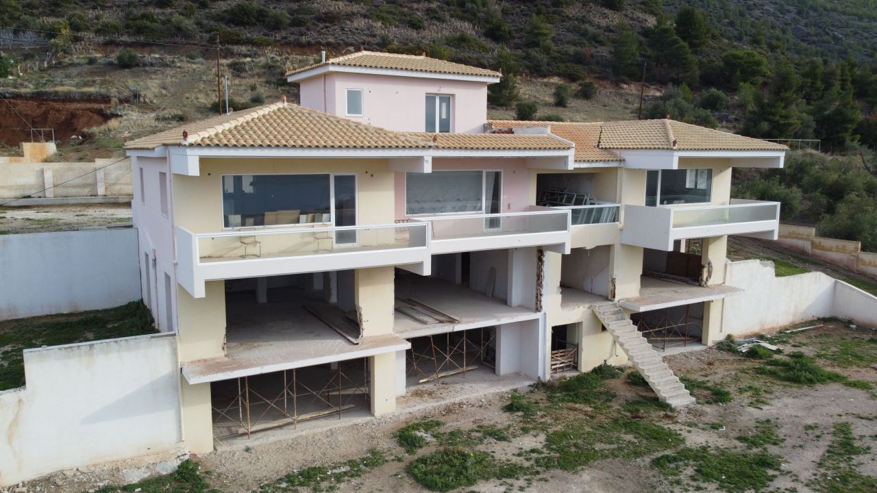 House in Loutraki, Greece, 850 sq.m - picture 1