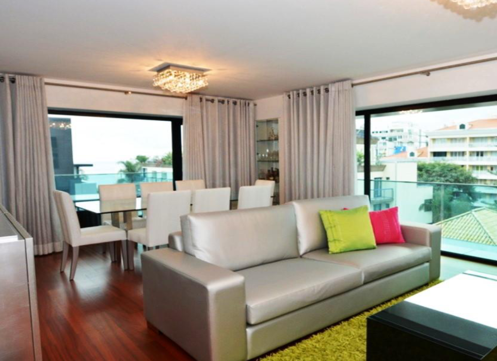 Appartement à Funchal, Portugal, 140 m2 - image 1