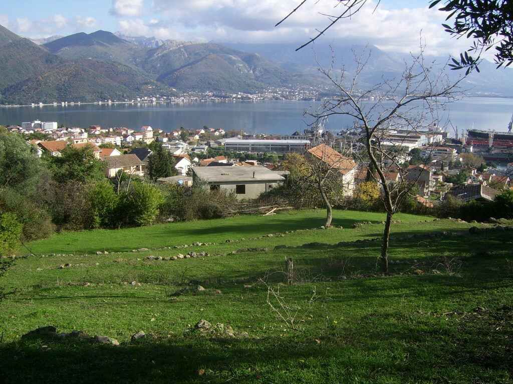 Land in Bijela, Montenegro, 1 917 sq.m - picture 1