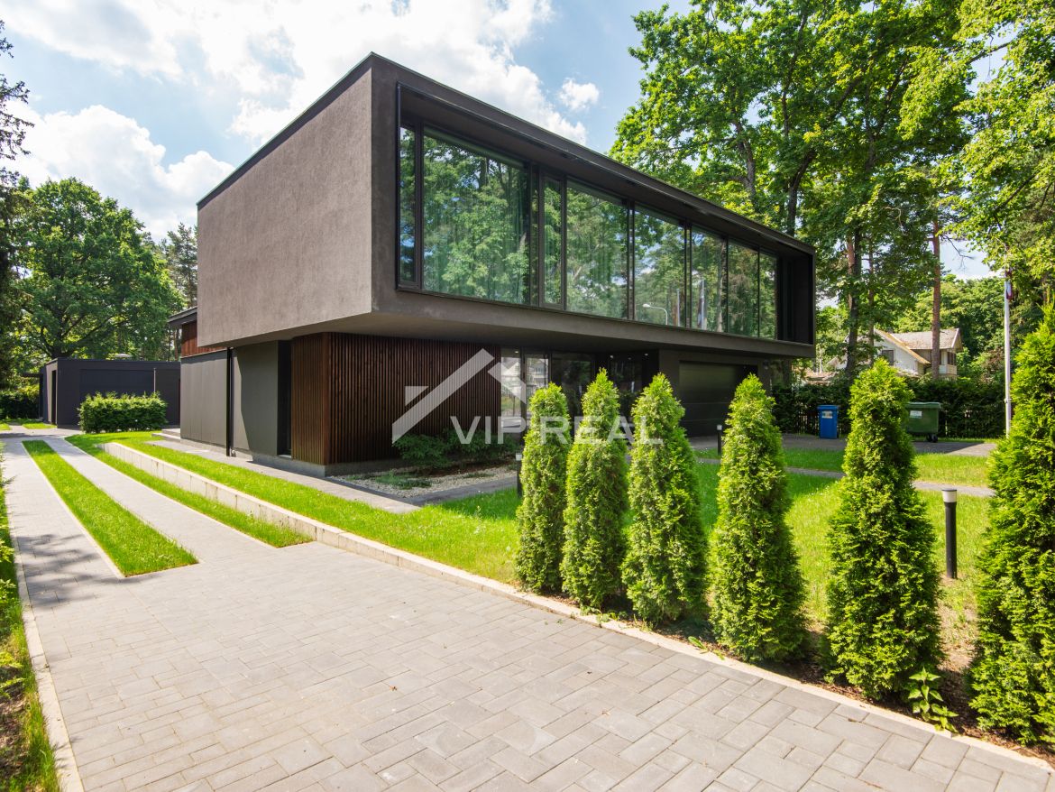 House in Jurmala, Latvia, 286 sq.m - picture 1