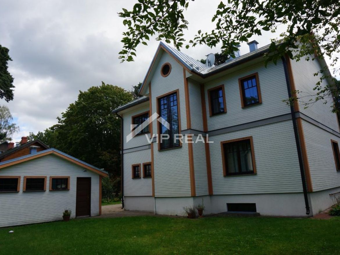 House in Jurmala, Latvia, 295 sq.m - picture 1