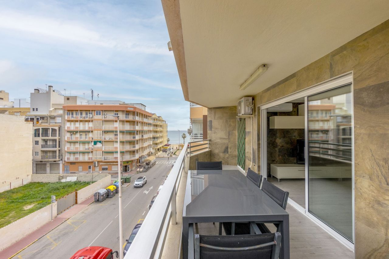 Wohnung in Torrevieja, Spanien, 95 m2 - Foto 1