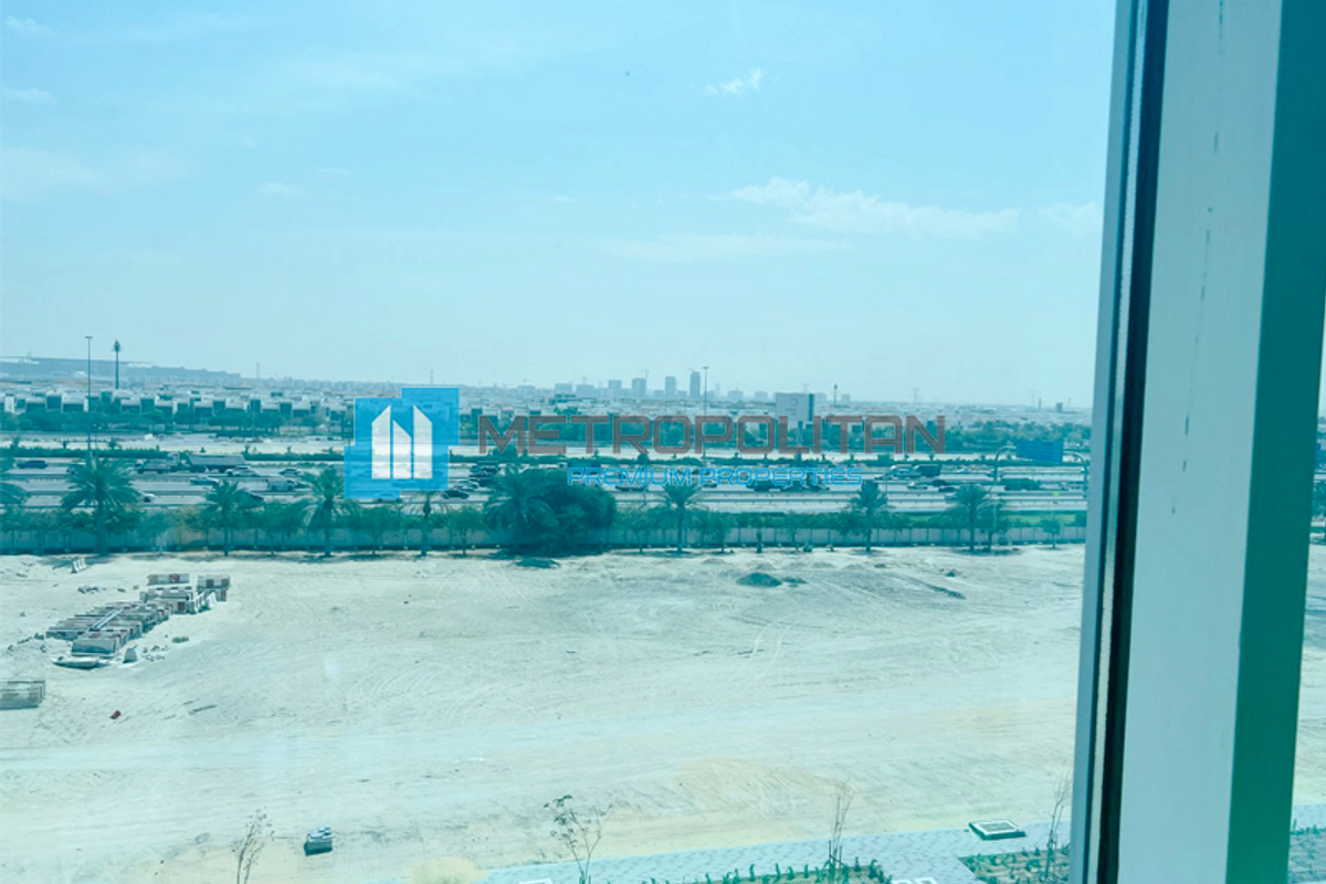 Bureau à Dubaï, EAU, 41 m2 - image 1