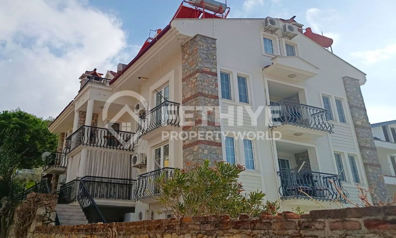 Flat in Fethiye, Turkey, 45 sq.m - picture 1
