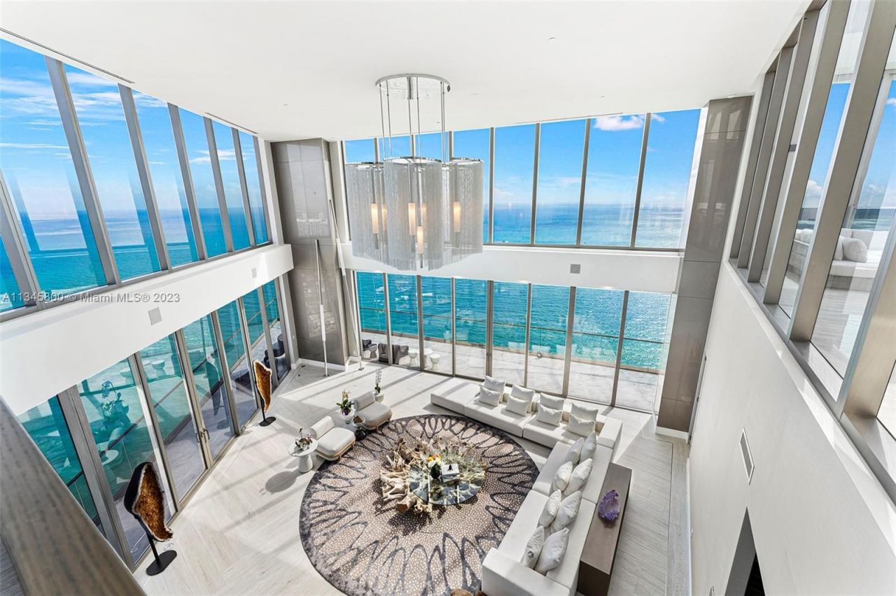 Penthouse in Miami, USA, 500 sq.m - picture 1
