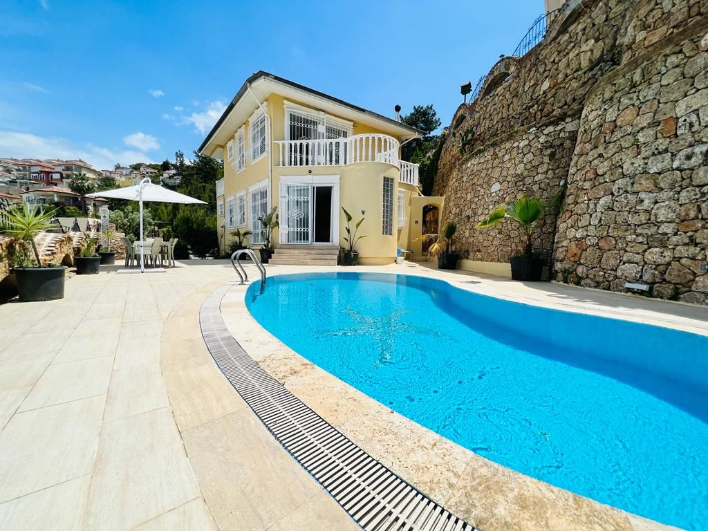 Villa in Alanya, Türkei, 225 m2 - Foto 1